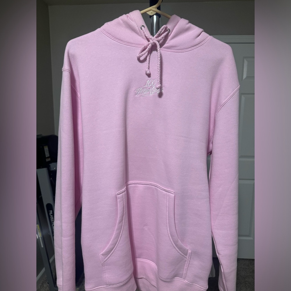 100 Thieves hoodie